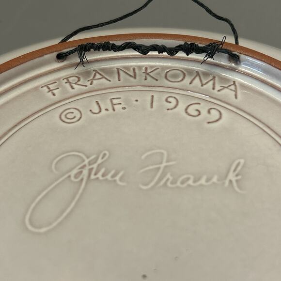 Frankoma 1969 Laid in a Manger Christmas Nativity Plate Signed John Frank VTG - Picture 4 of 5